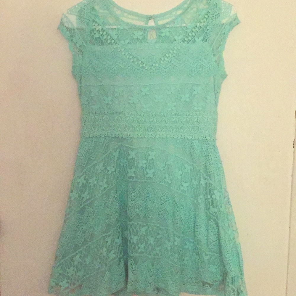A beautiful dress. This is you want.!*Get it now🤗